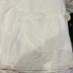 White flowered Altar’d State skirt